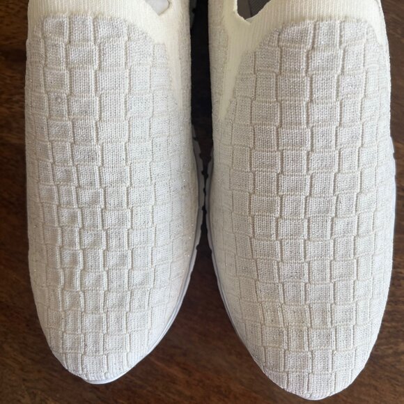NEW Cole Haan Zero Grand Ivory Metallic Slip On Sneakers in Size 8.5. - Picture 3 of 5